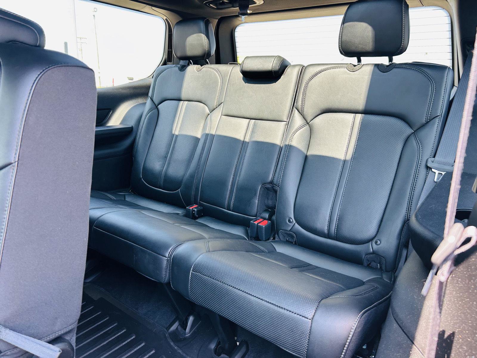 Used 2023 Jeep Wagoneer Series III w/ Premium Group I AWD/4WD image 33