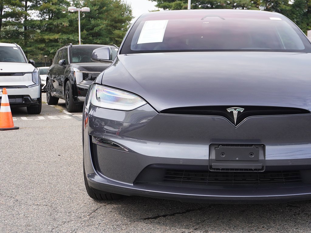 Used 2022 Tesla Model X image 17