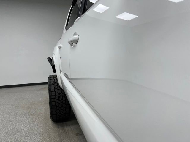 Used 2020 Toyota Tacoma SR AWD/4WD image 12
