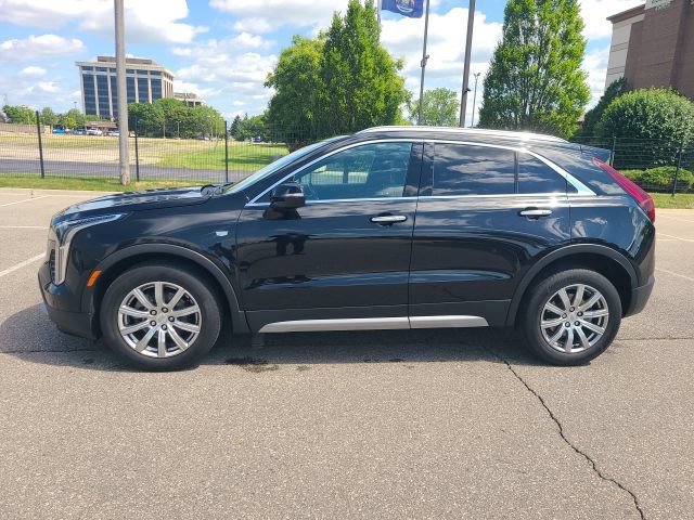 Used 2023 Cadillac XT4 Premium Luxury w/ Driver Assist Package FWD image 3