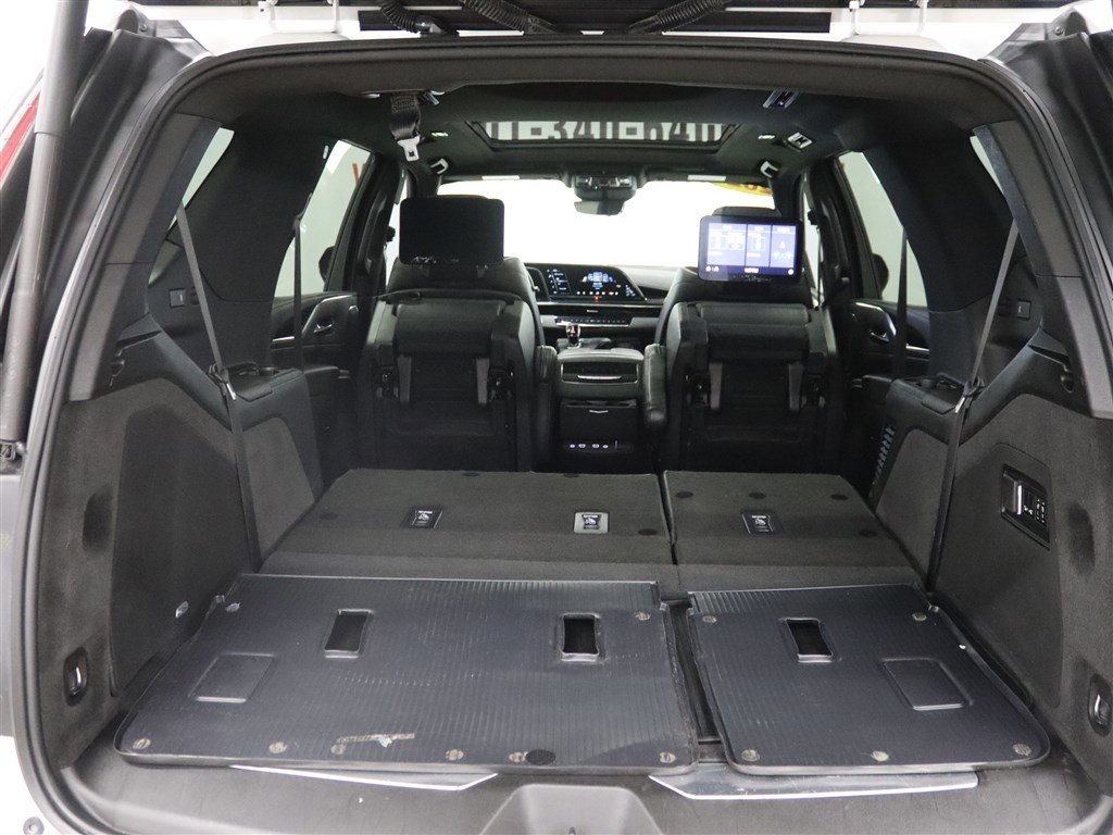 Used 2021 Cadillac Escalade Sport w/ Driver Assist Tech Package image 8