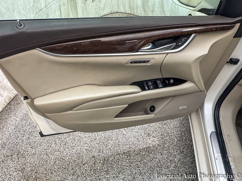 Used 2013 Cadillac XTS Premium AWD/4WD image 22