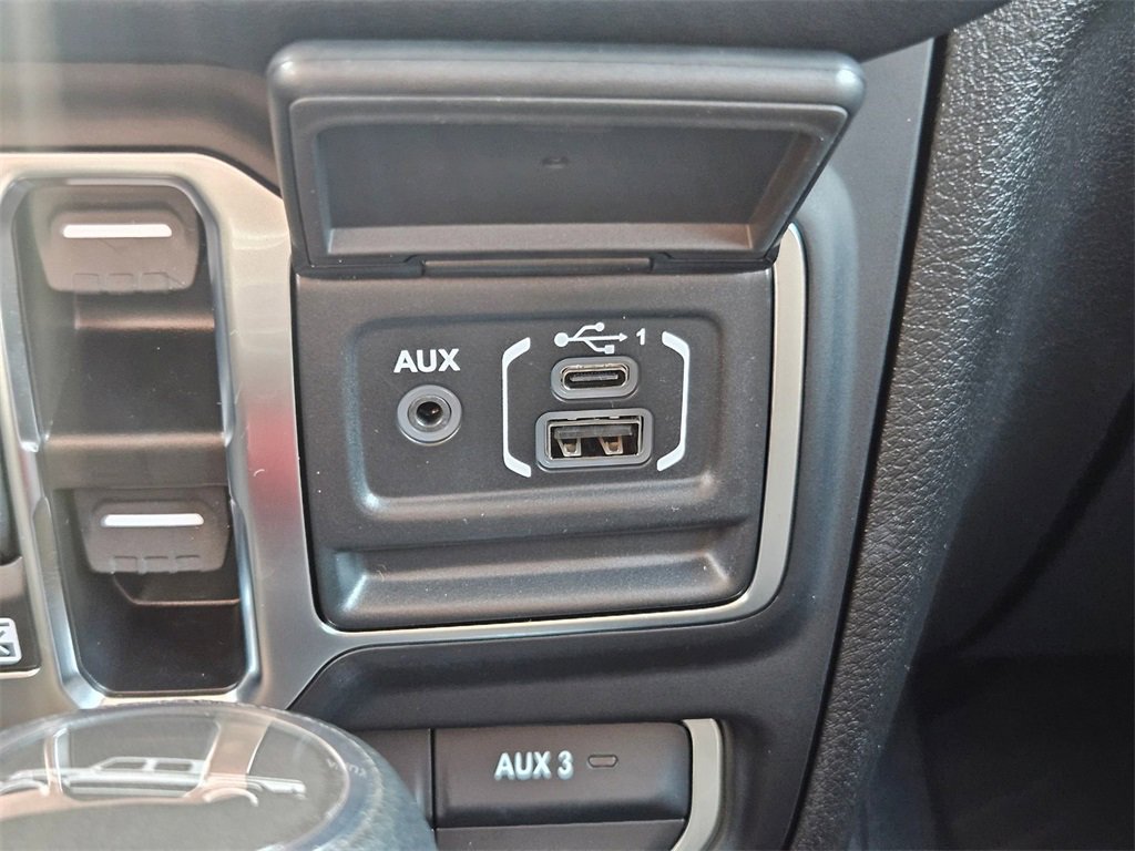 New 2025 Jeep Gladiator Mojave image 24