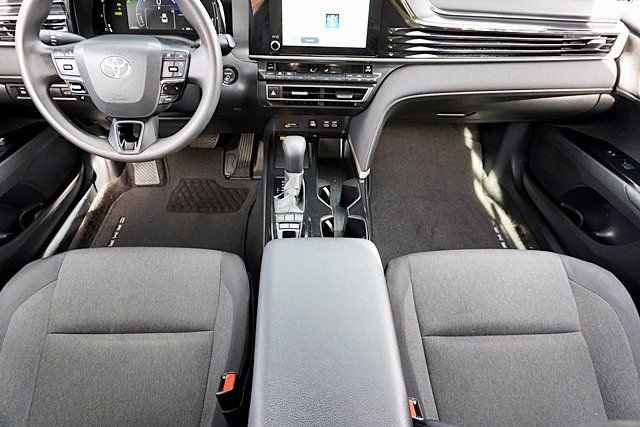 Used 2025 Toyota Camry LE w/ Convenience Package FWD image 20