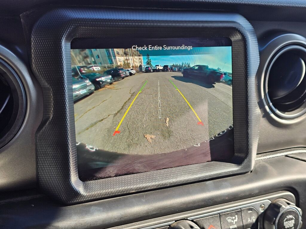 Used 2023 Jeep Wrangler Unlimited w/ Cold Weather Group image 22