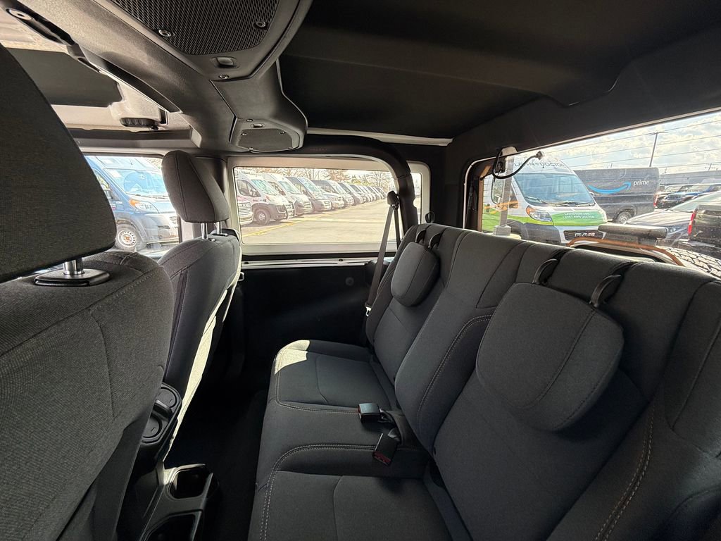 Used 2024 Jeep Wrangler Sport S image 16