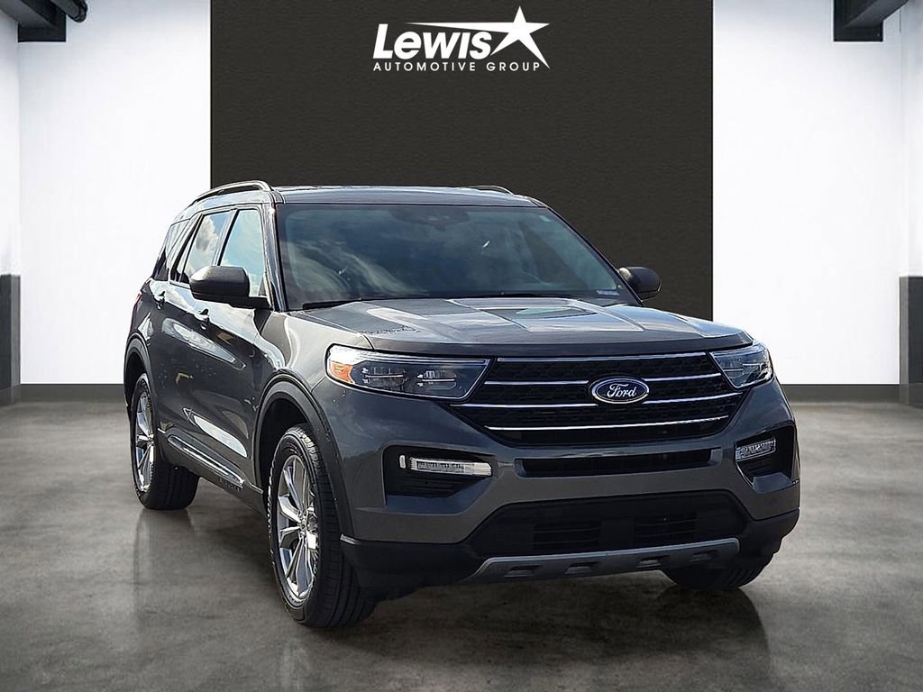 Used 2023 Ford Explorer XLT w/ Equipment Group 202A AWD/4WD image 6