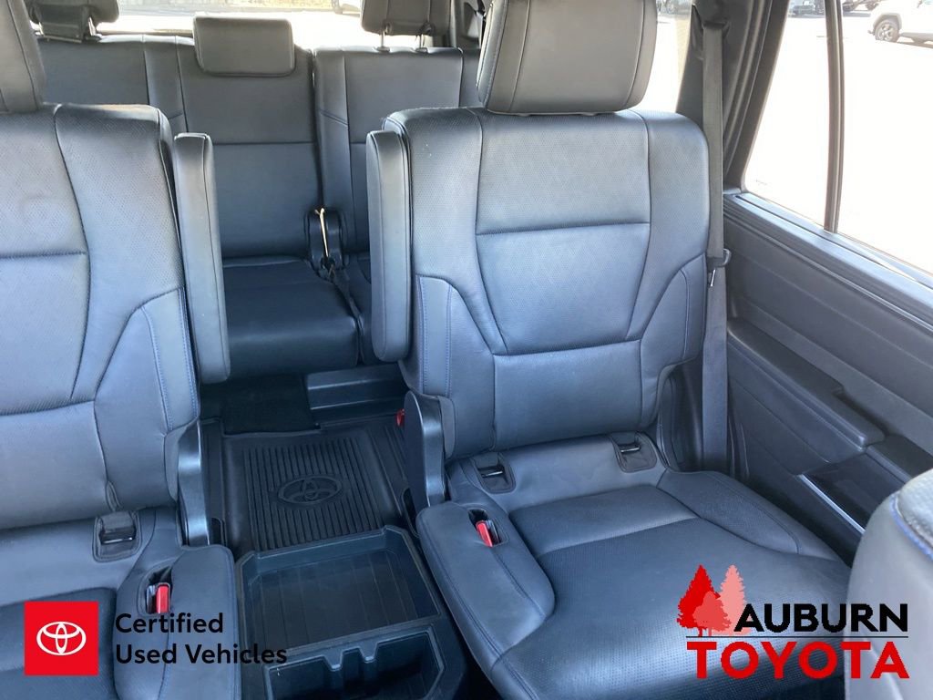 Used 2024 Toyota Sequoia Platinum AWD/4WD image 26