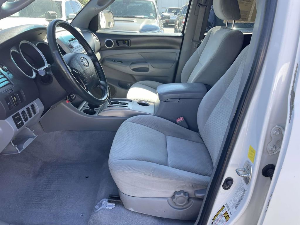 Used 2011 Toyota Tacoma PreRunner w/ SR5 Pkg #2 RWD image 27