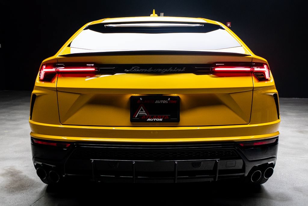 Used 2022 Lamborghini Urus AWD/4WD image 26