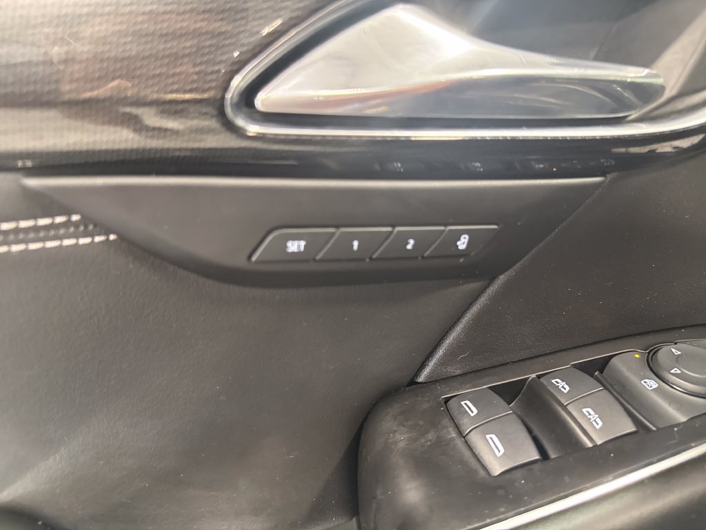 Used 2023 Buick Envision Essence w/ Sport Touring Package FWD image 28