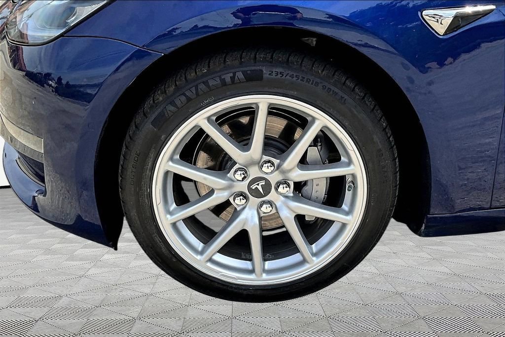Used 2018 Tesla Model 3 Long Range RWD image 28