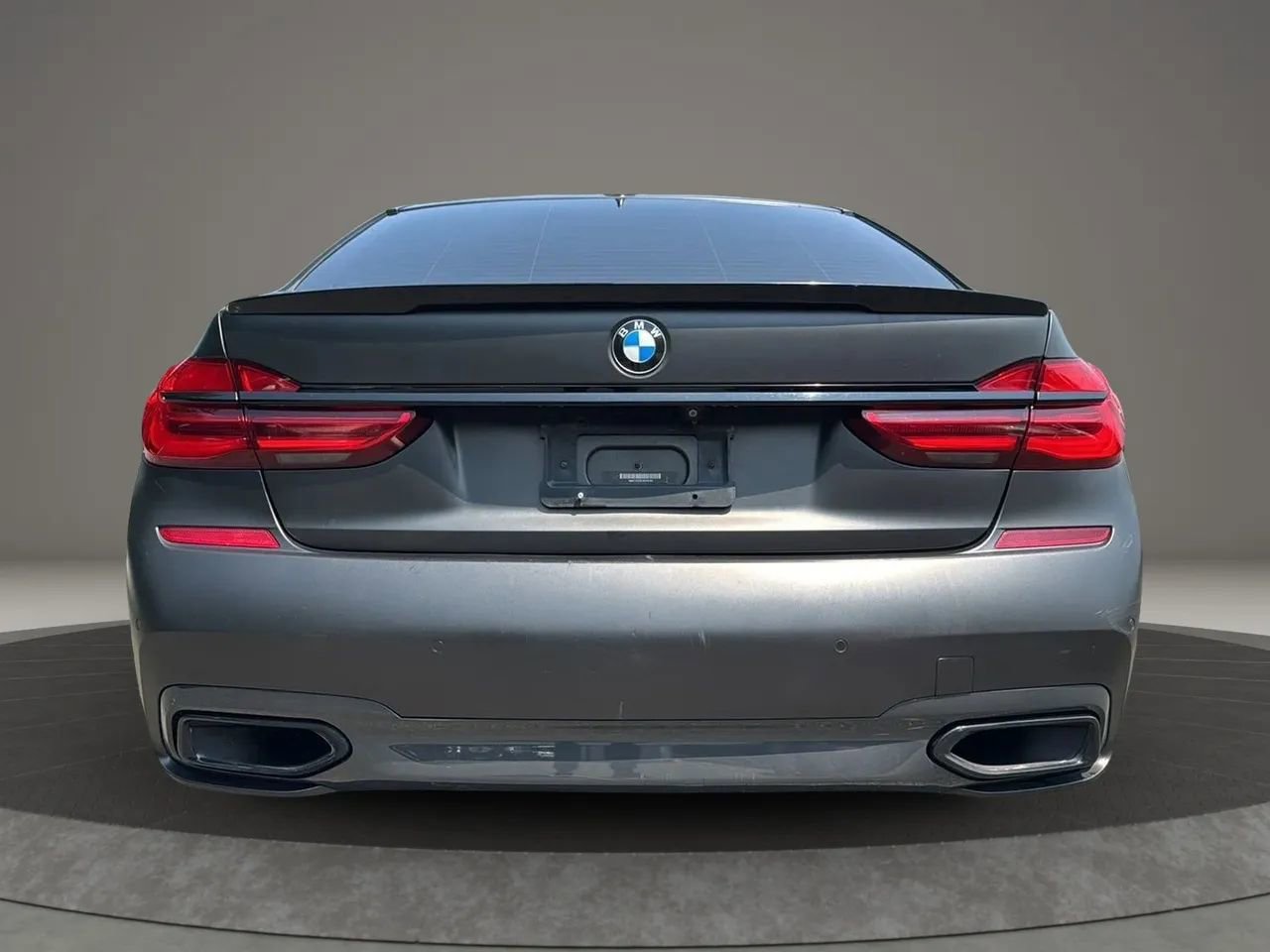 Used 2018 BMW 740e xDrive w/ Luxury Rear Seating Package image 6