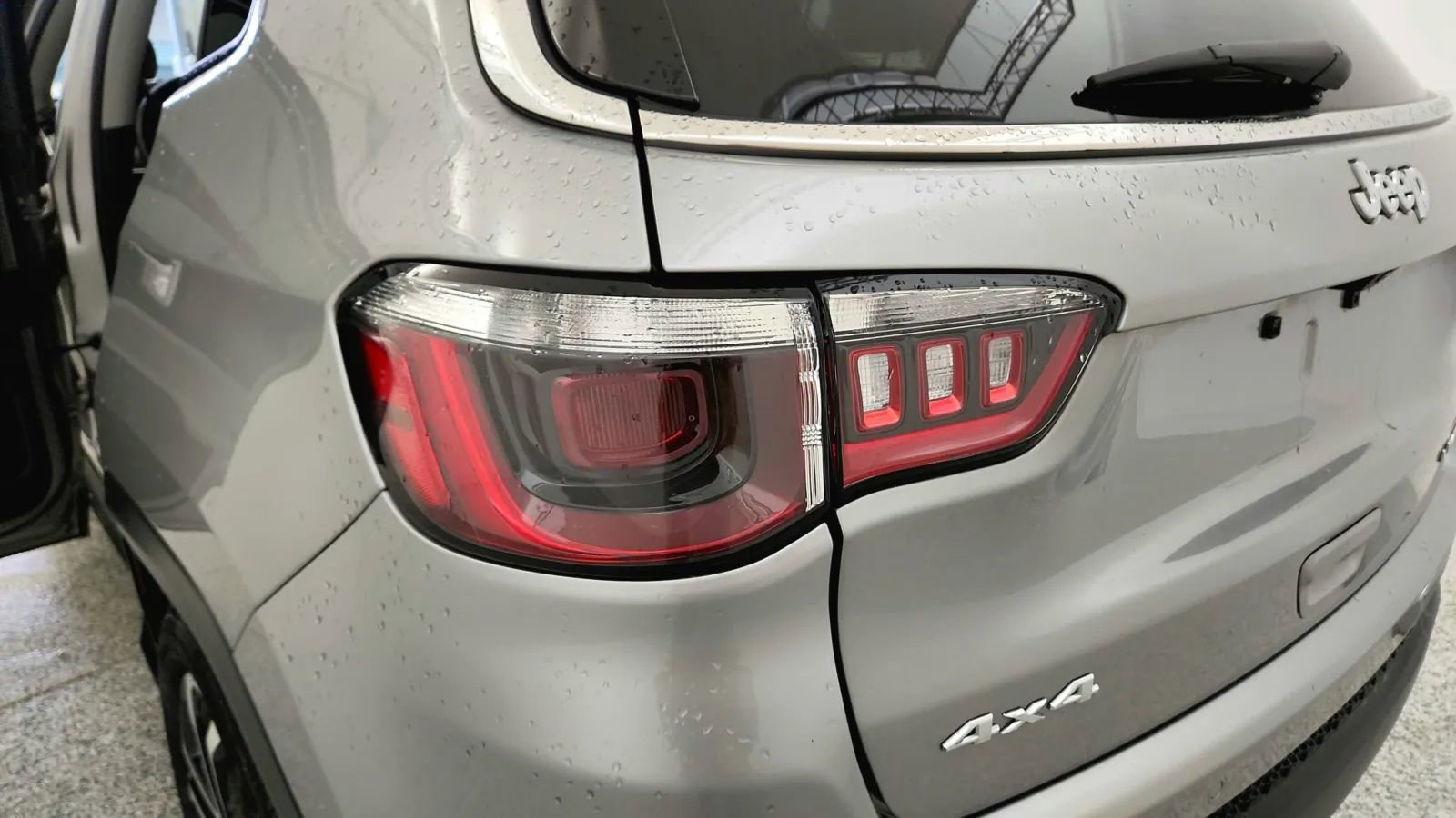 Used 2022 Jeep Compass Limited image 15