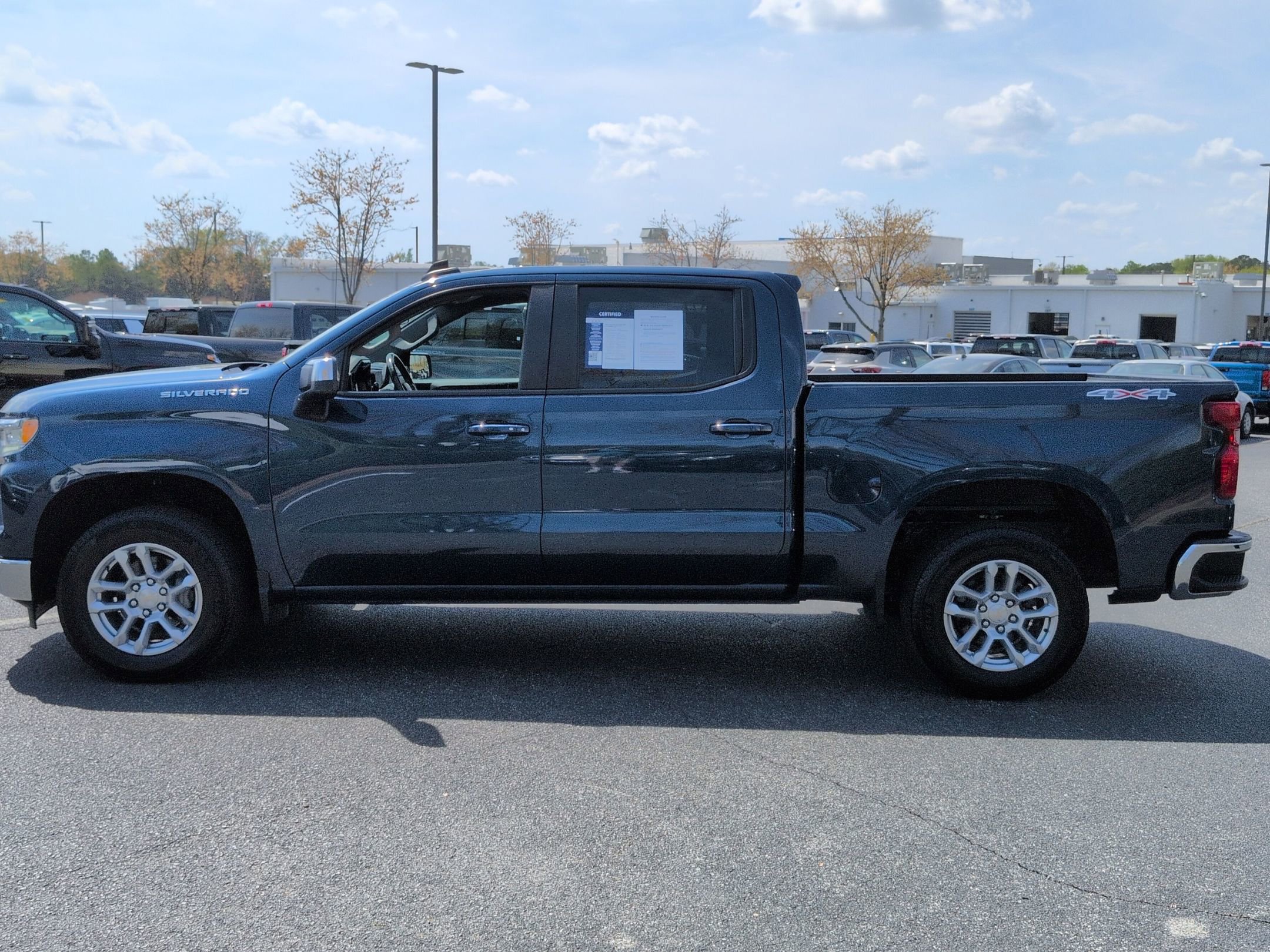 Used 2022 Chevrolet Silverado 1500 LT image 6