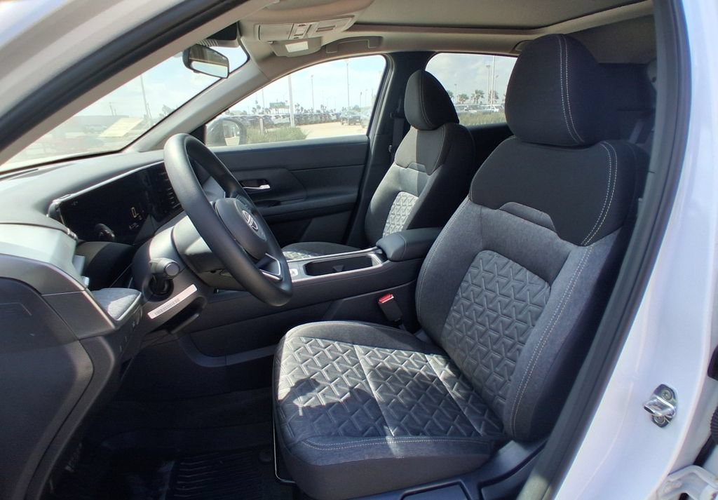 New 2026 Nissan Kicks SV w/ SV Premium Package FWD image 15