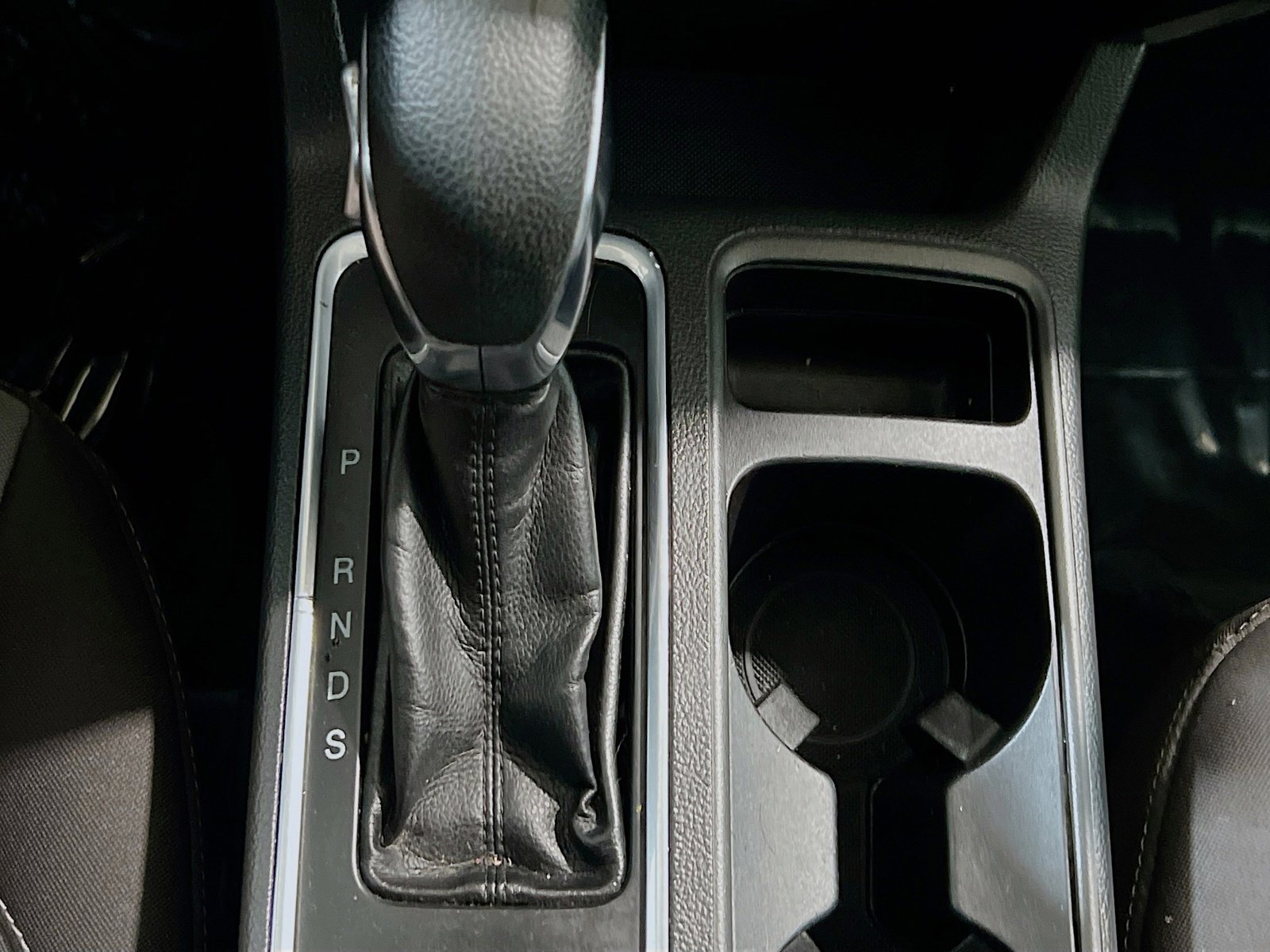 Used 2018 Ford Escape SE image 12