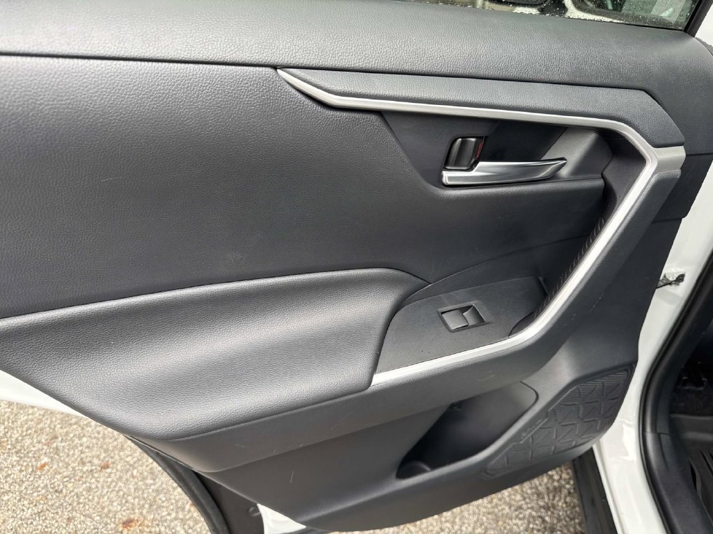 Used 2019 Toyota RAV4 XLE w/ Convenience Package AWD/4WD image 12