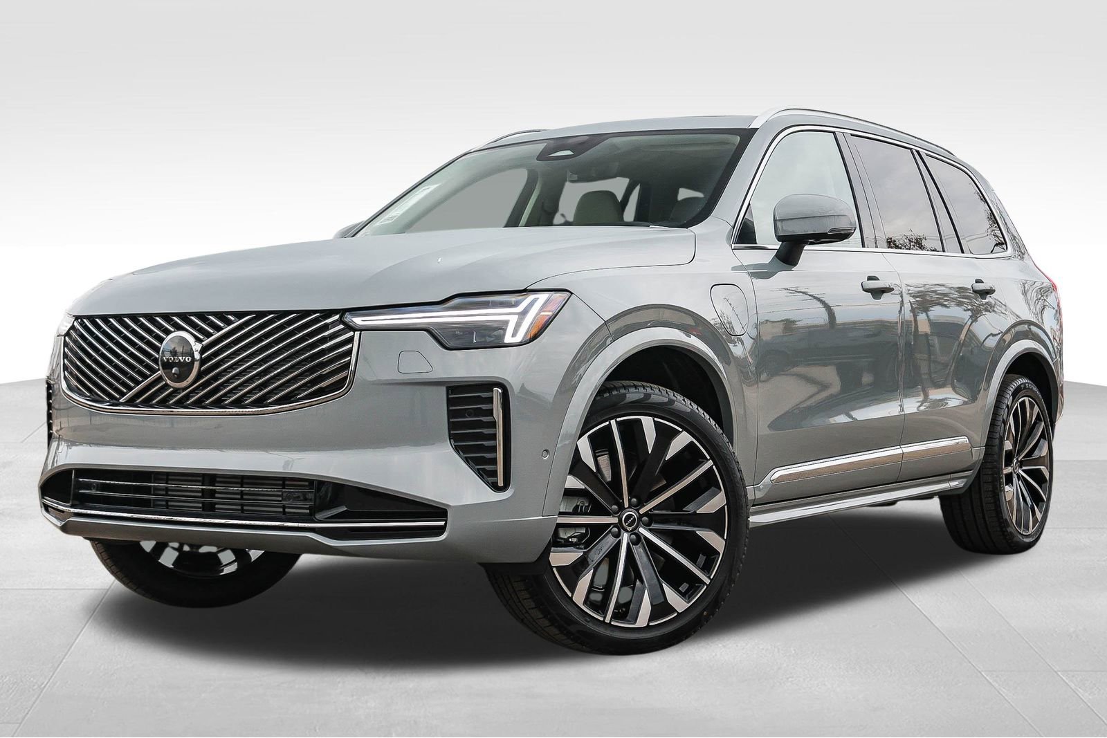 New 2026 Volvo XC90 T8 Ultra w/ Protection Package Premier