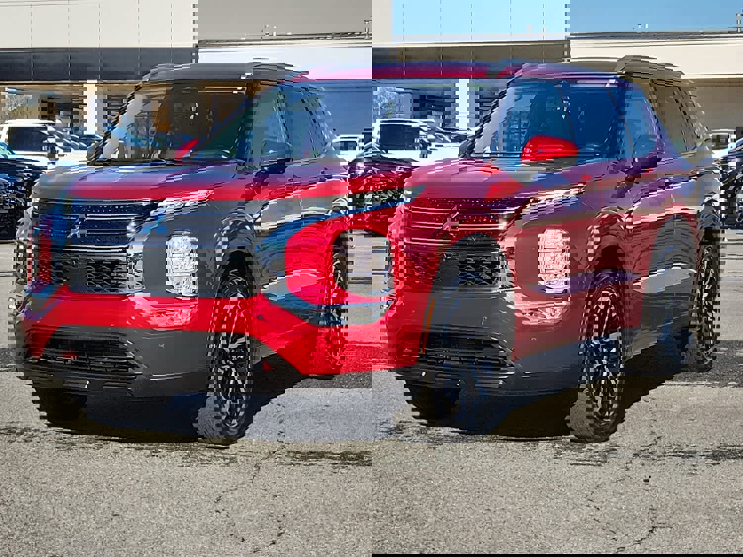 Used 2024 Mitsubishi Outlander SEL image 1