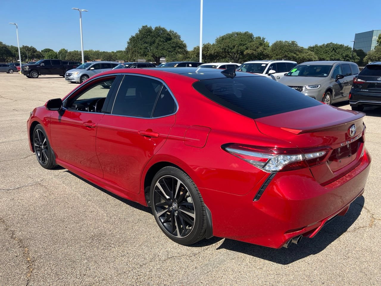 Used 2019 Toyota Camry XSE FWD image 6