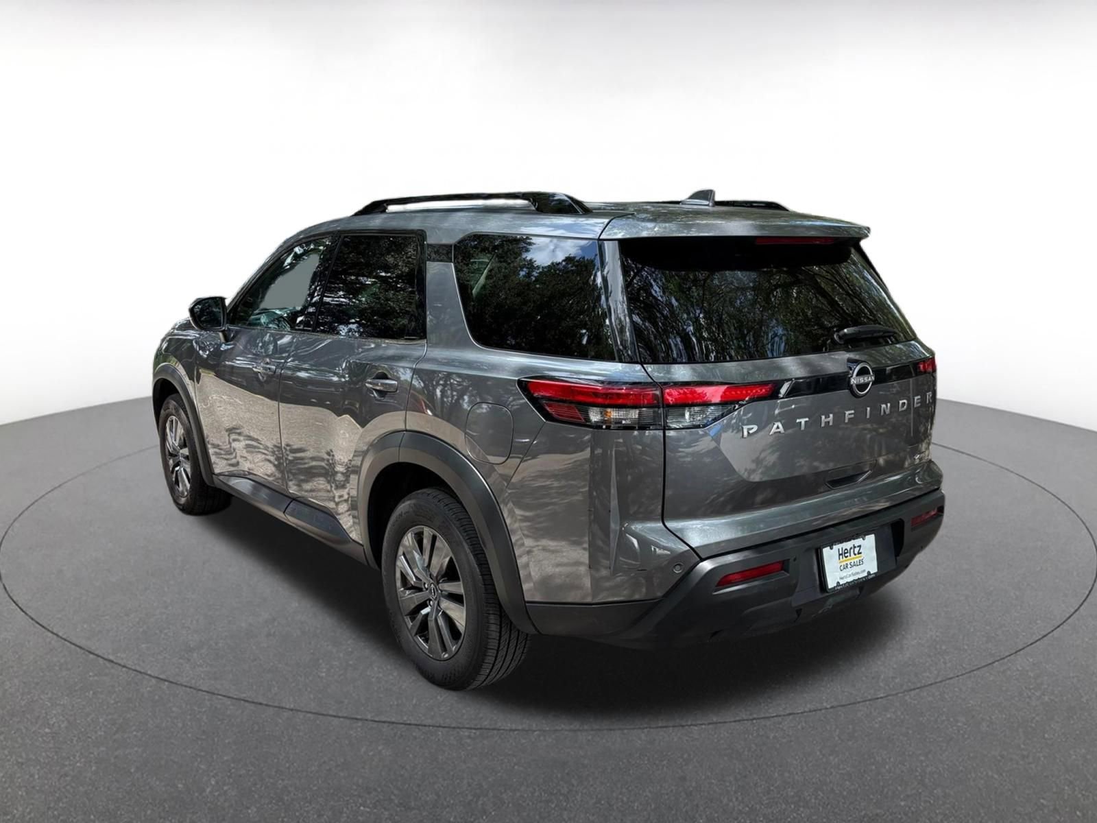 Used 2025 Nissan Pathfinder SV AWD/4WD image 9