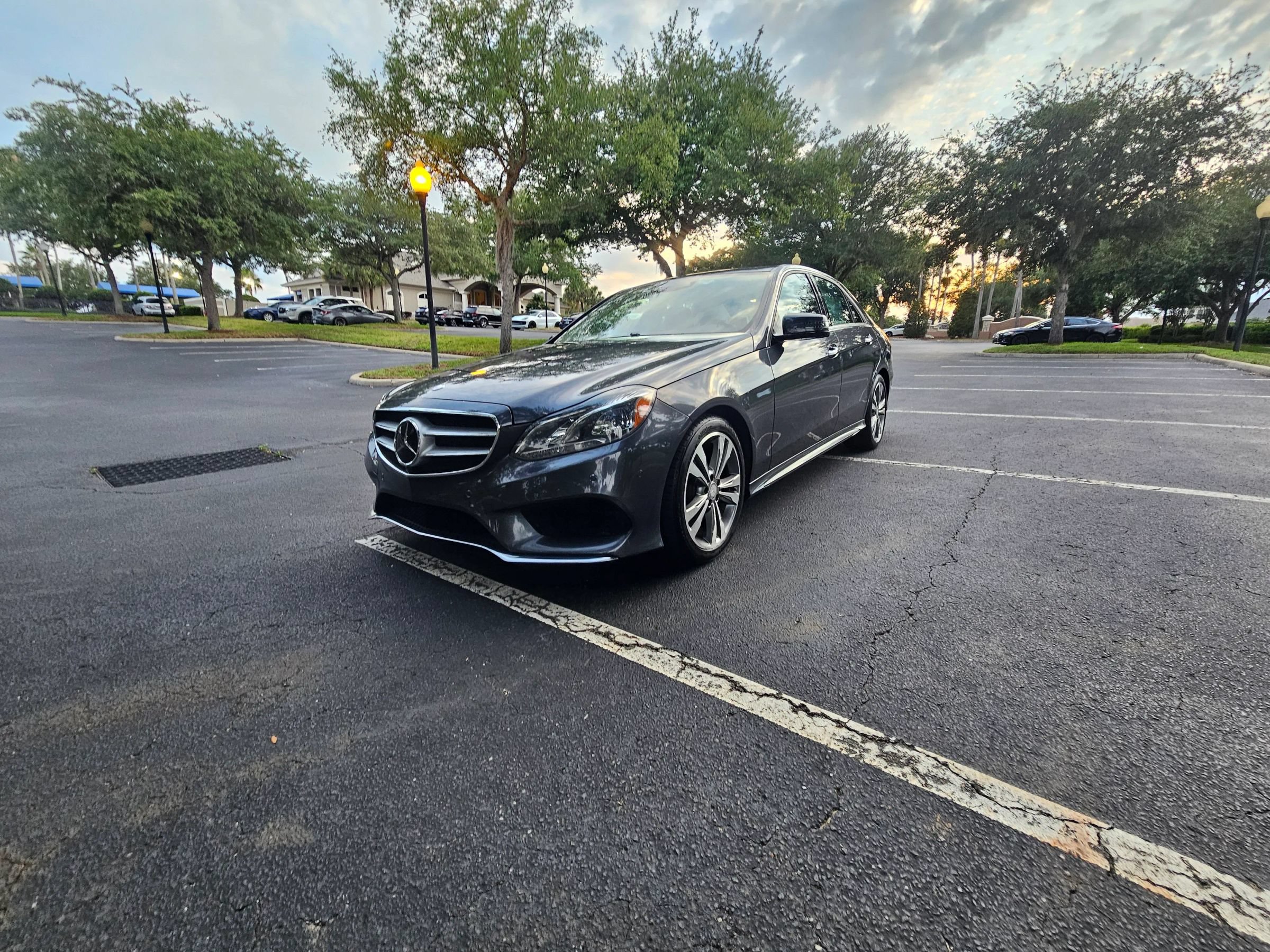 Used 2016 Mercedes-Benz E 350 Sedan image 2