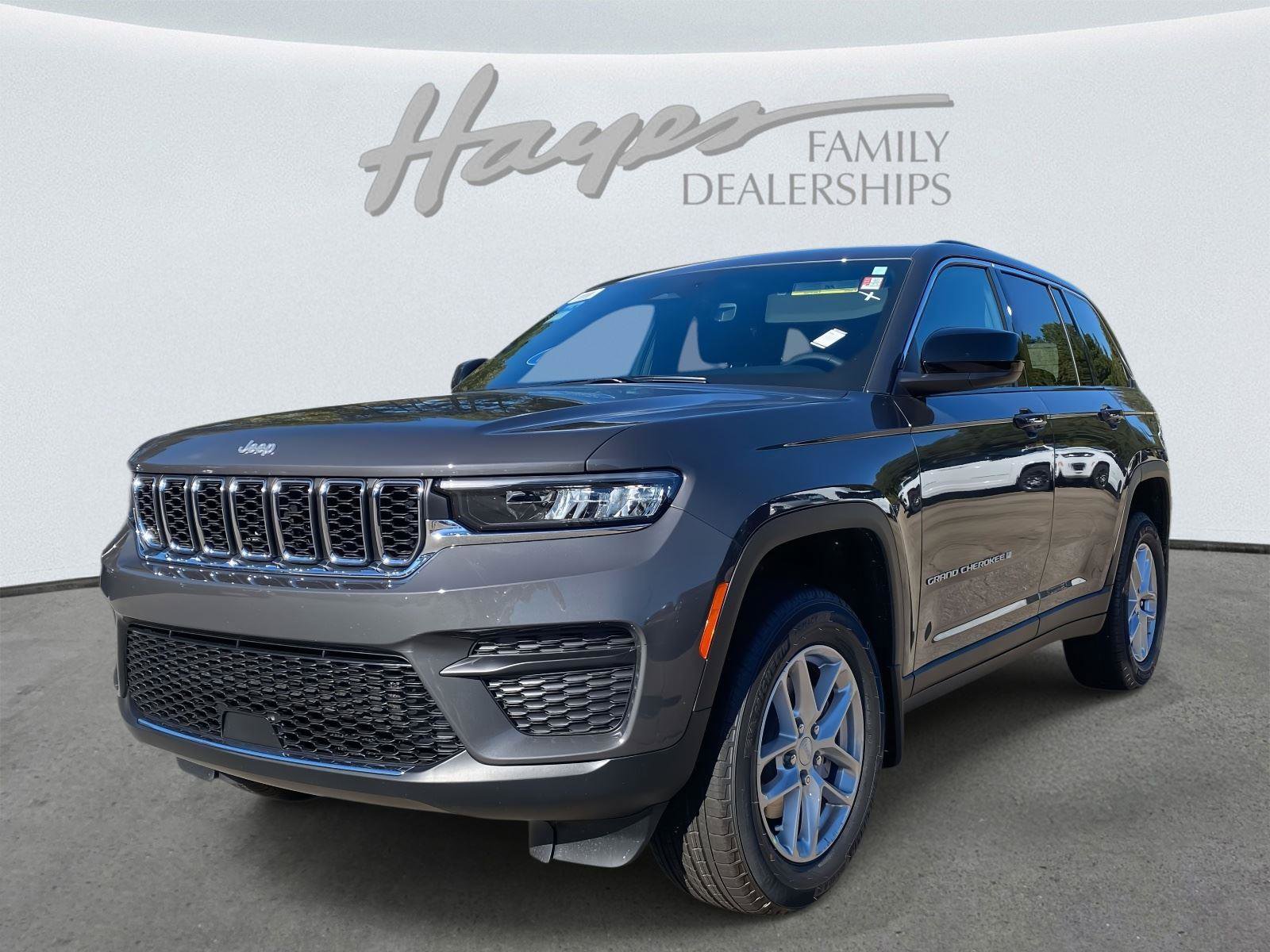New 2025 Jeep Grand Cherokee Laredo X w/ Luxury Tech Group I image 16