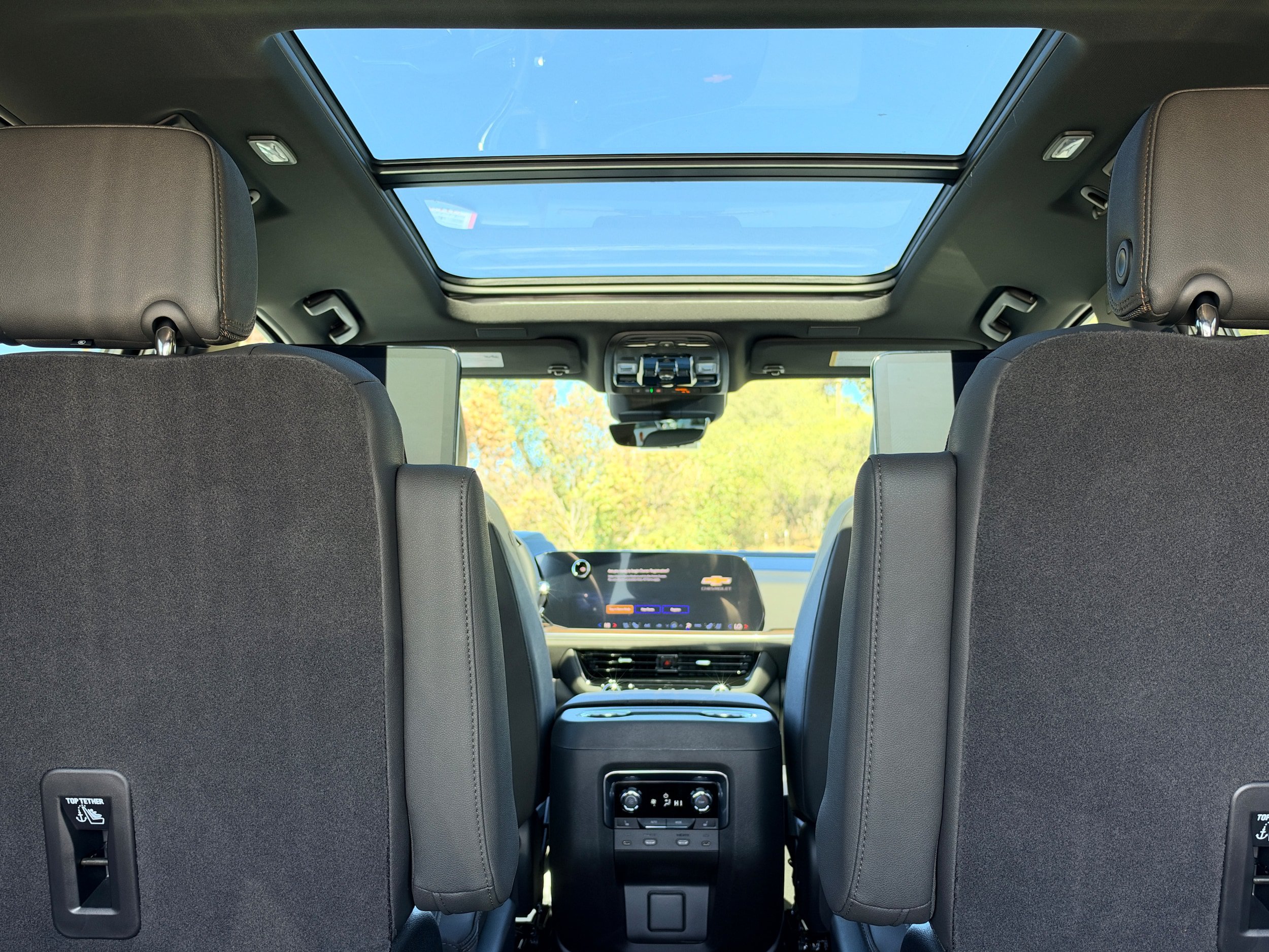 New 2027 Chevrolet Tahoe High Country AWD/4WD image 9