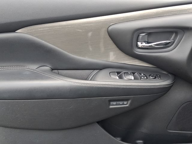Used 2016 Nissan Murano SL AWD/4WD image 13