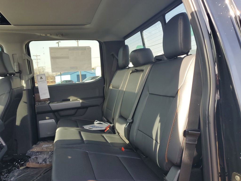New 2026 Ford F250 Lariat w/ Black Appearance Package image 9