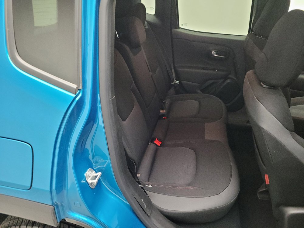 Used 2022 Jeep Renegade Trailhawk w/ Trailer Tow Group image 19