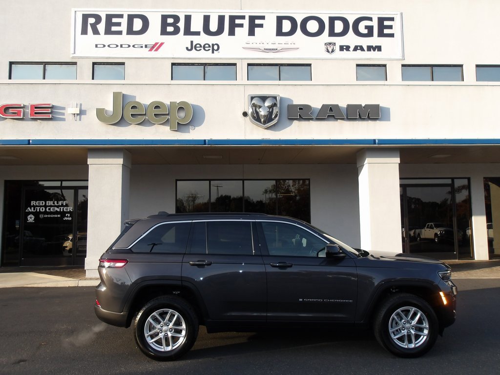 New 2025 Jeep Grand Cherokee 4WD