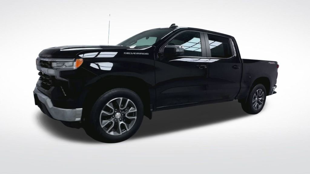 Used 2022 Chevrolet Silverado 1500 LT AWD/4WD image 4