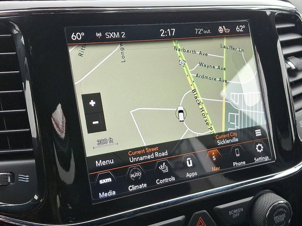 Used 2020 Jeep Grand Cherokee Altitude AWD/4WD image 17