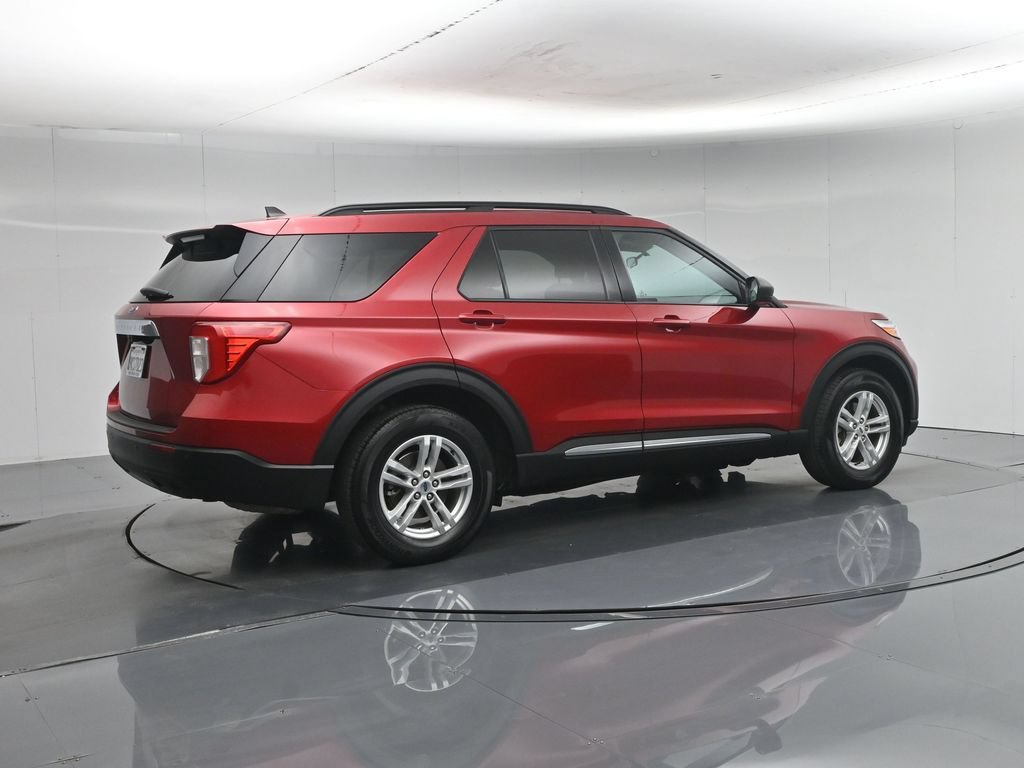 Certified 2023 Ford Explorer XLT RWD image 31
