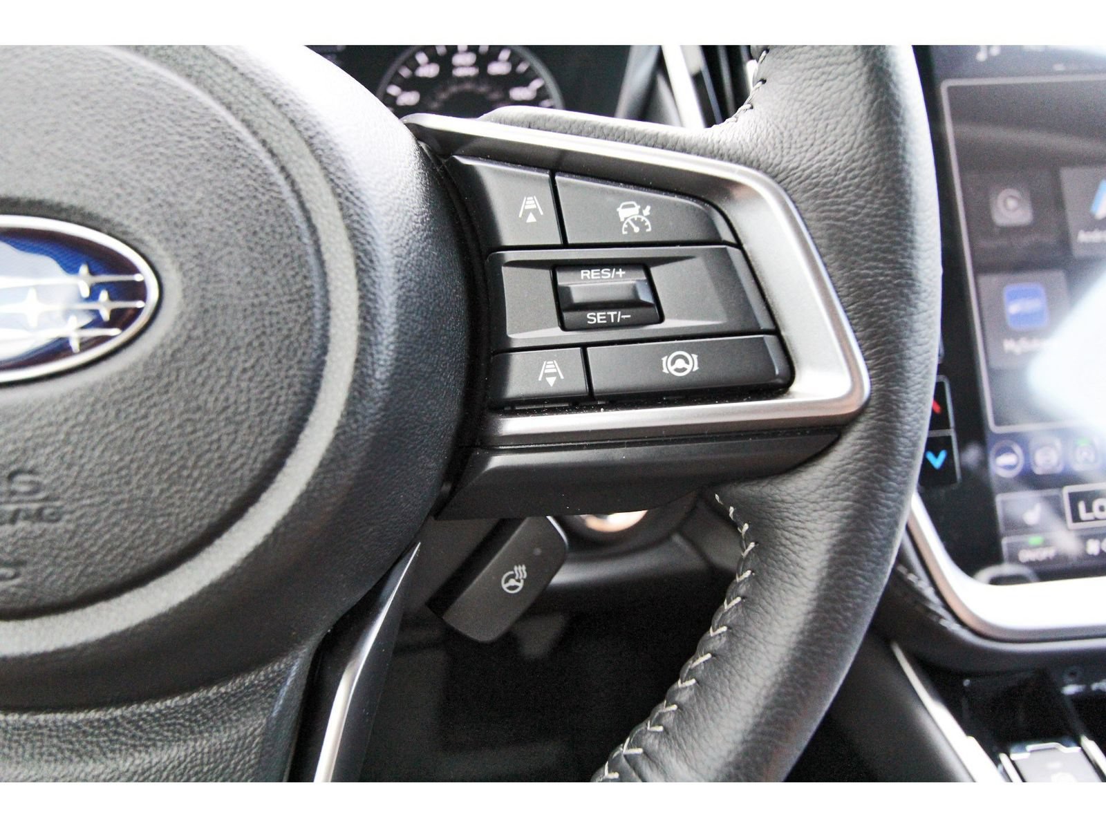 Certified 2025 Subaru Outback Limited AWD/4WD image 16