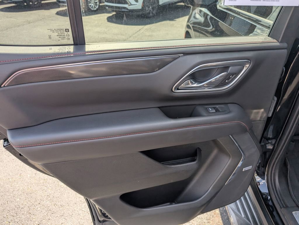 Used 2021 Chevrolet Tahoe RST w/ Luxury Package AWD/4WD image 11