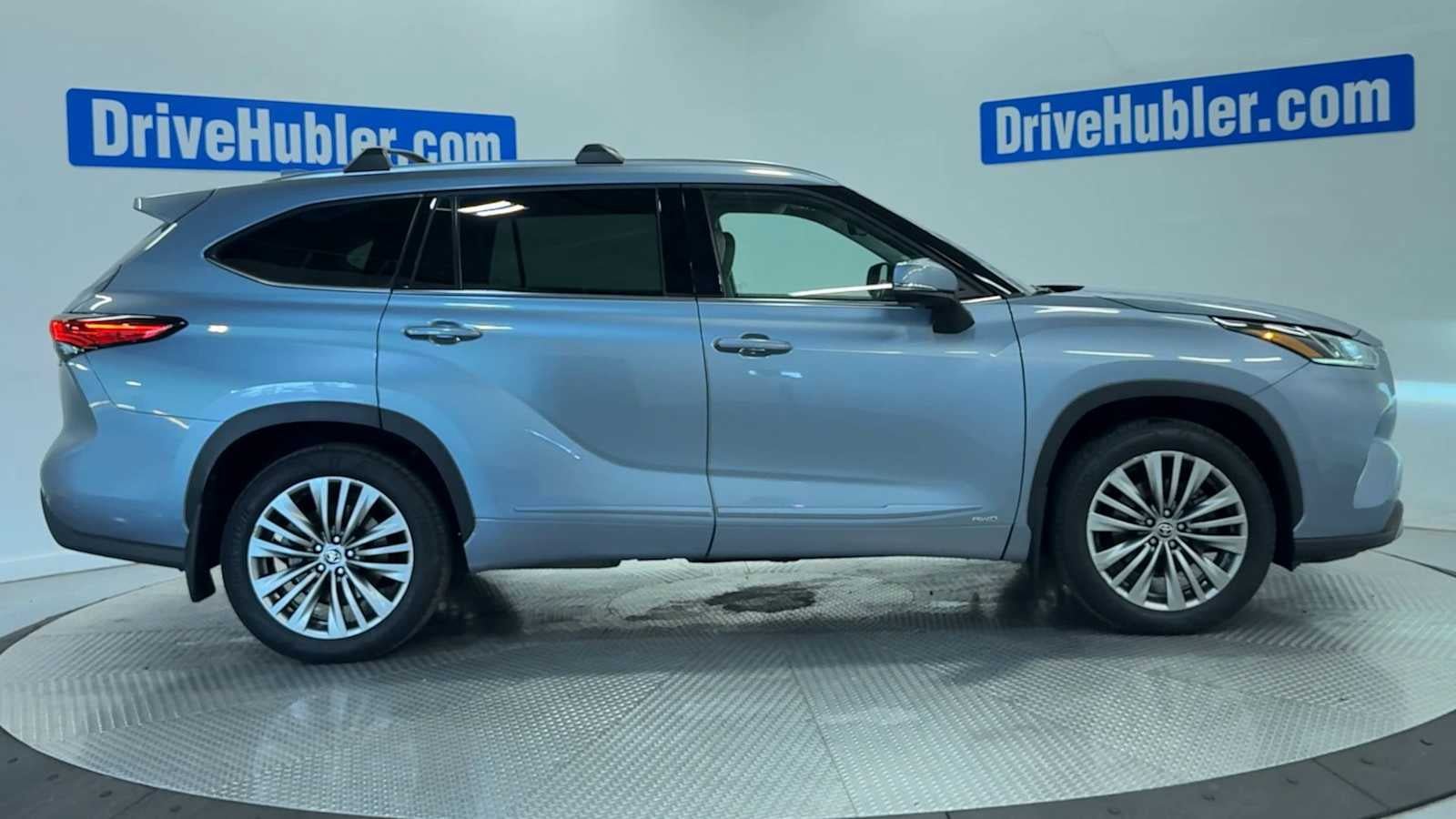 Used 2022 Toyota Highlander Platinum AWD/4WD image 9