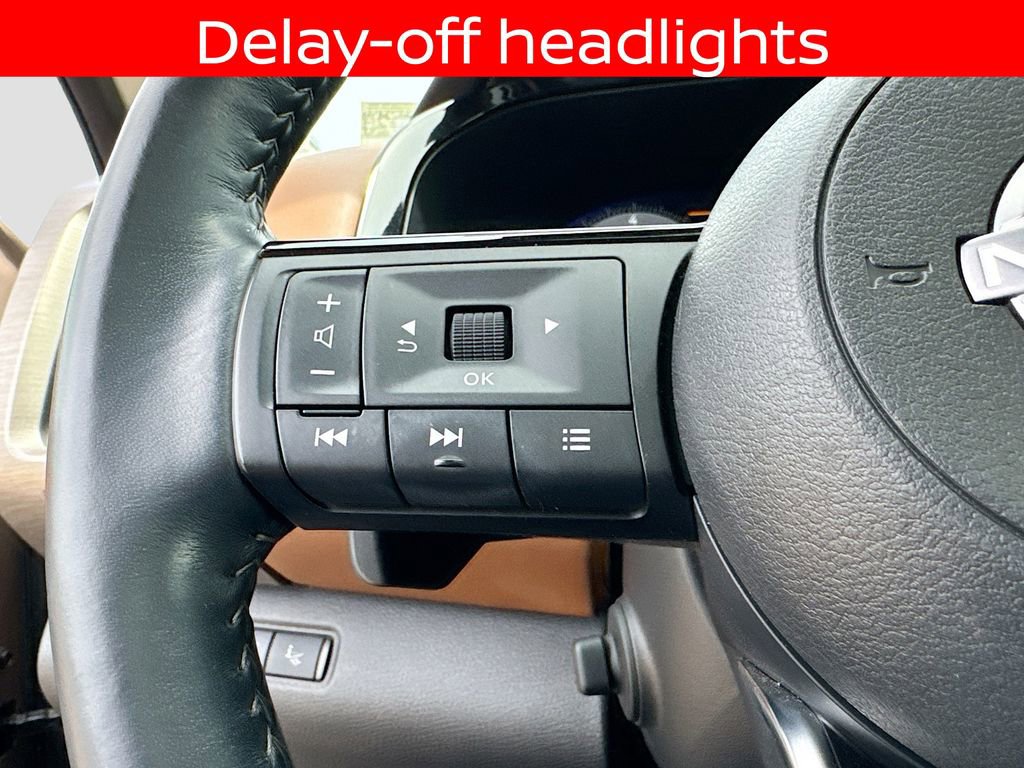 Used 2023 Nissan Pathfinder Platinum w/ Cargo Package FWD image 25