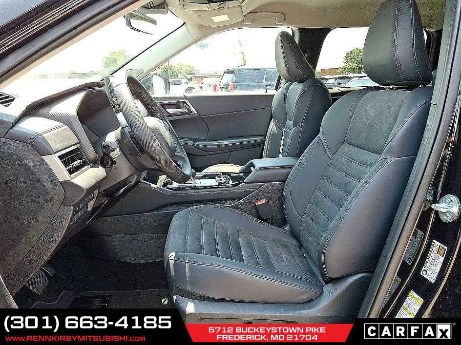 New 2025 Mitsubishi Outlander SE image 9