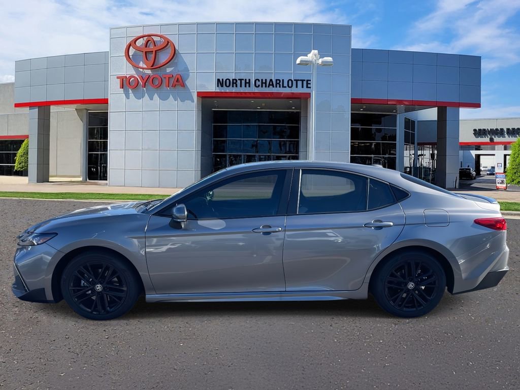Used 2020 Toyota Camry XSE image 7