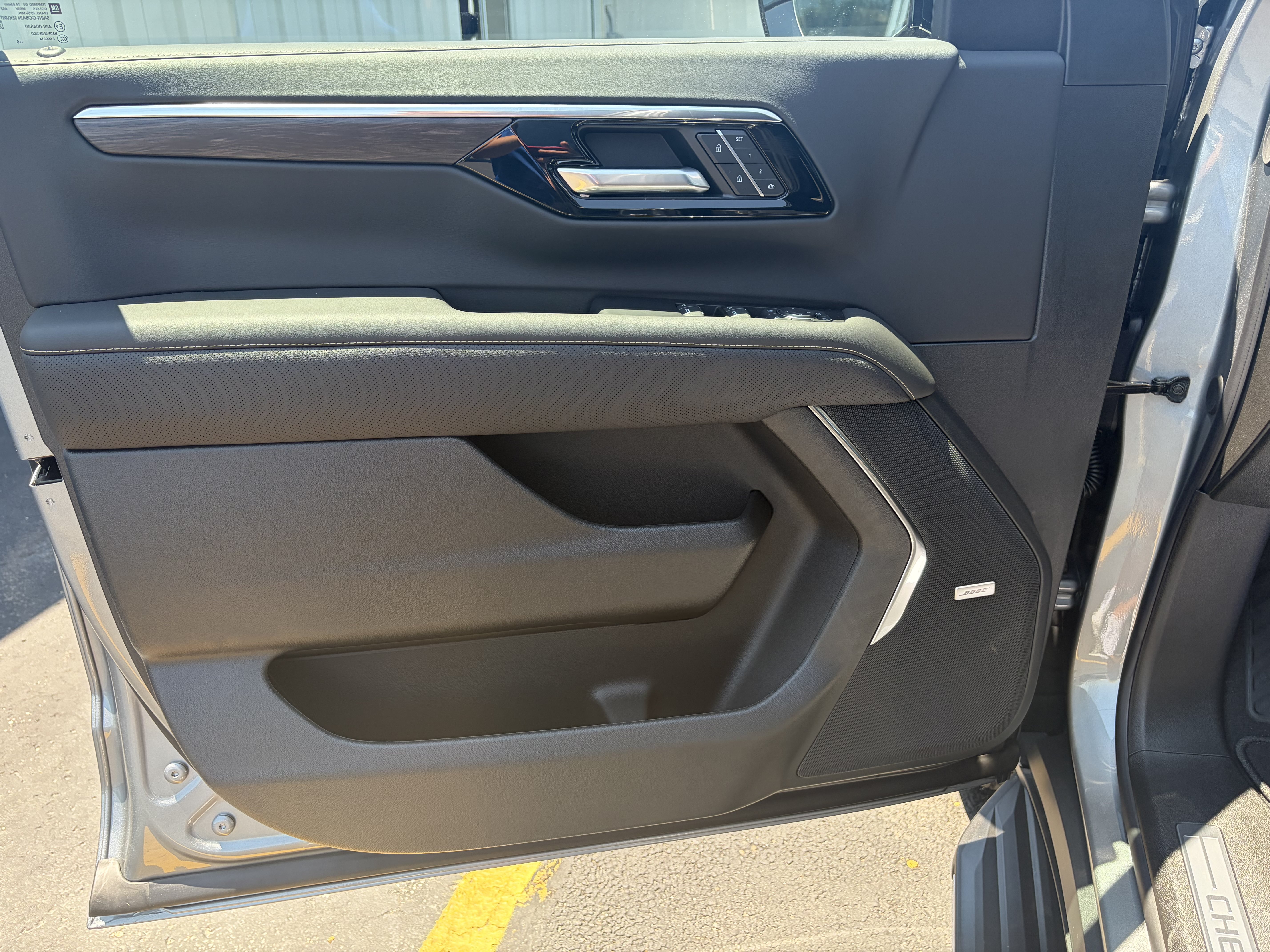 New 2026 Chevrolet Tahoe Premier w/ Sun And Tow Package AWD/4WD image 18