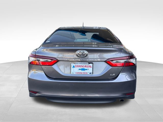 Used 2022 Toyota Camry LE FWD image 4