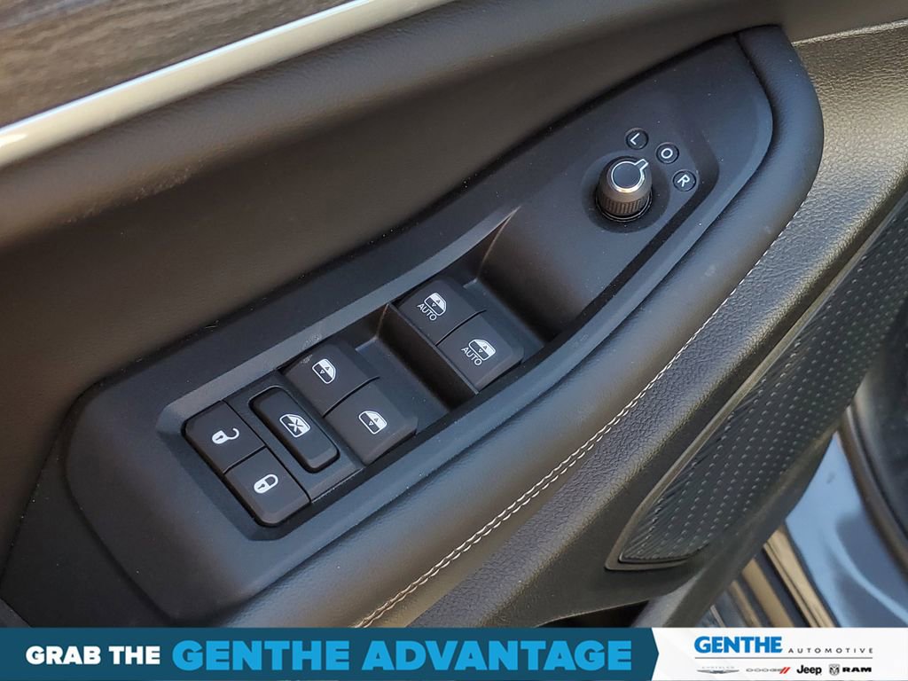 Certified 2024 Jeep Grand Cherokee Limited image 13
