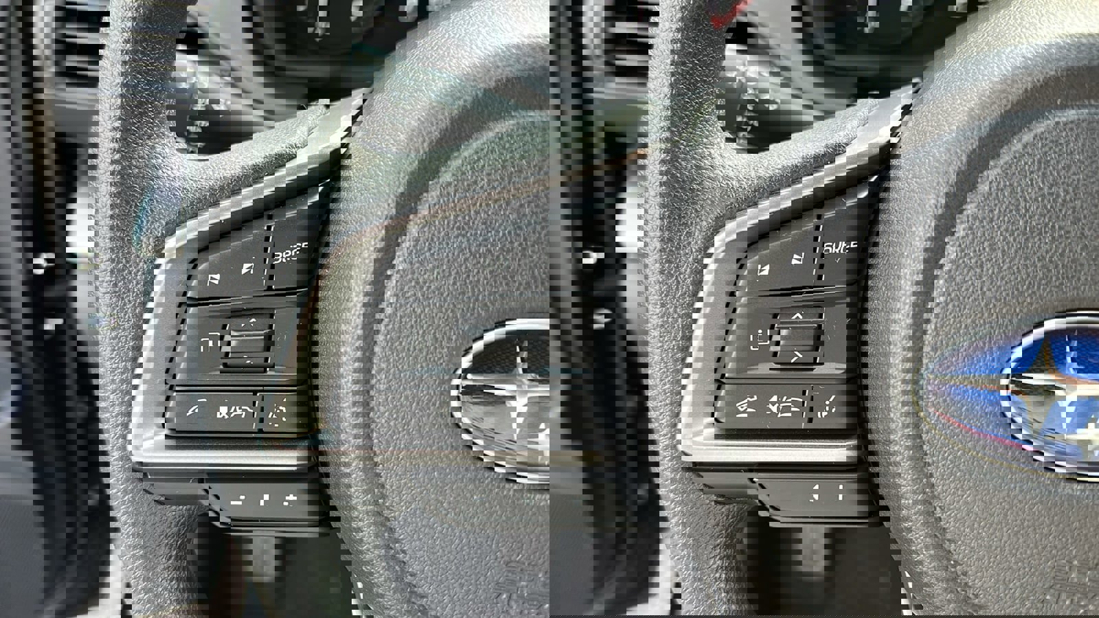 Certified 2025 Subaru Impreza 2.0i image 11