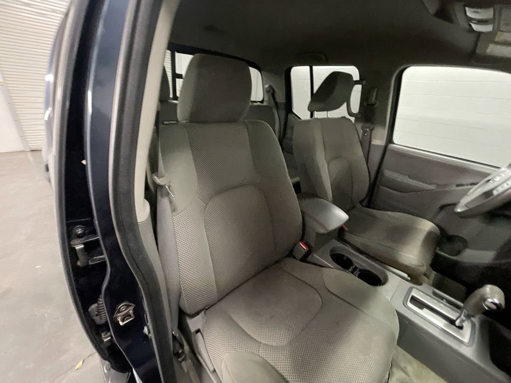 Used 2015 Nissan Frontier SV w/ SV Value Truck Package image 24