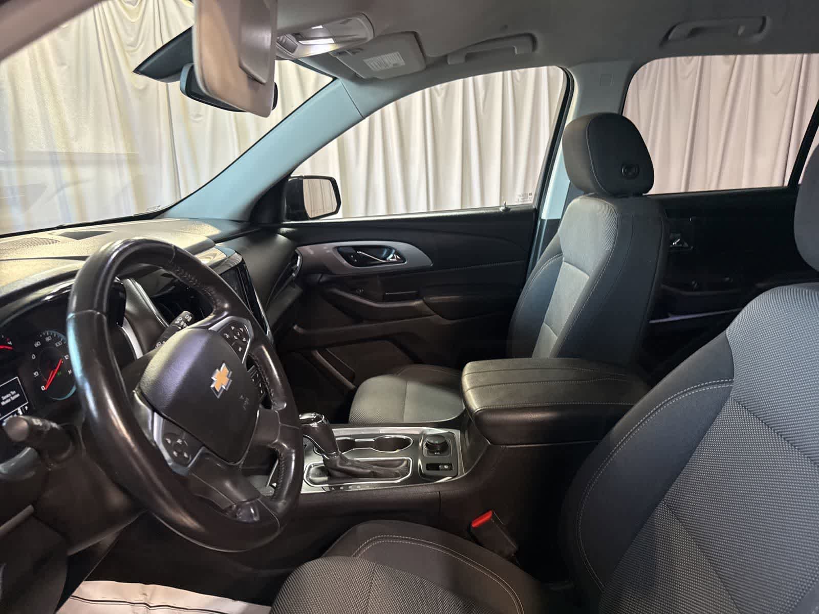 Used 2018 Chevrolet Traverse LT w/ LPO, 'HIT The Road' Package image 22
