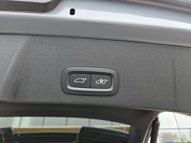 Certified 2023 Volvo XC40 Recharge Plus w/ Protection Package Premier AWD/4WD image 13