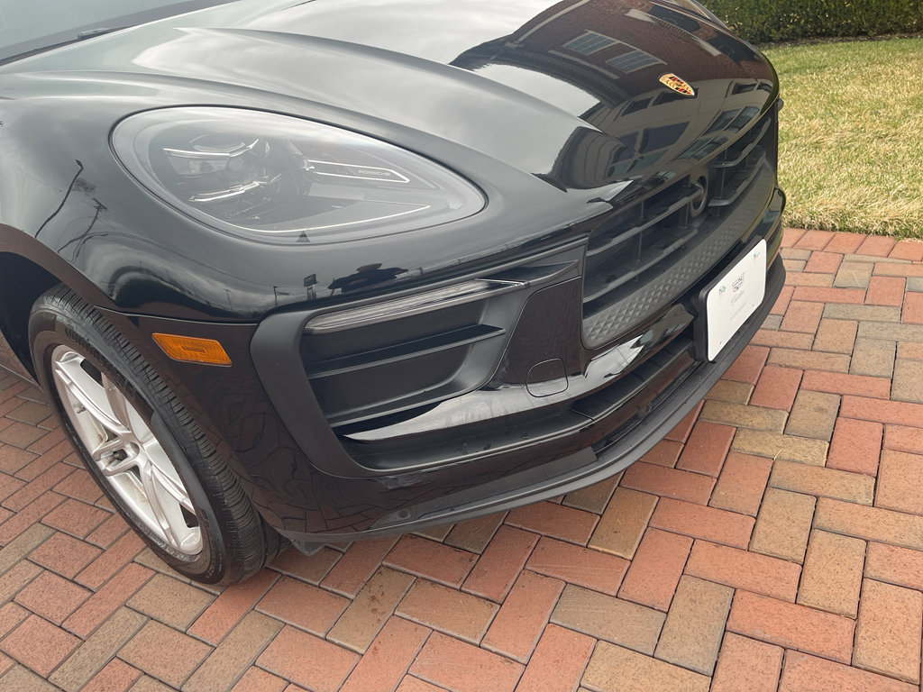 Used 2024 Porsche Macan Turbo image 4
